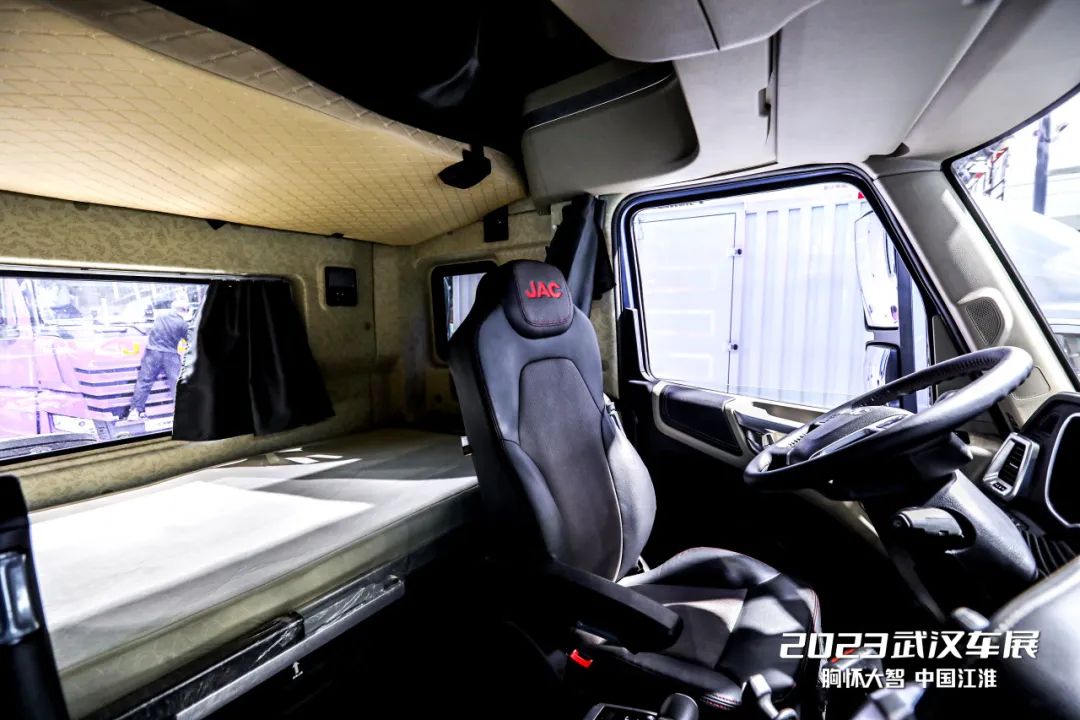 10170108dkx7.jpg 10170108dkx7.jpg